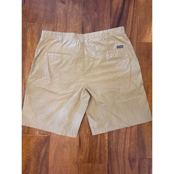 Columbia Men’s Khaki Shorts Size 36 - Picture 3 of 4